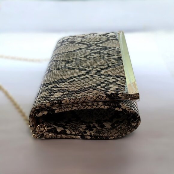 Faux Snakeskin Clutch Purse w/Chain Strap - Picture 3 of 7